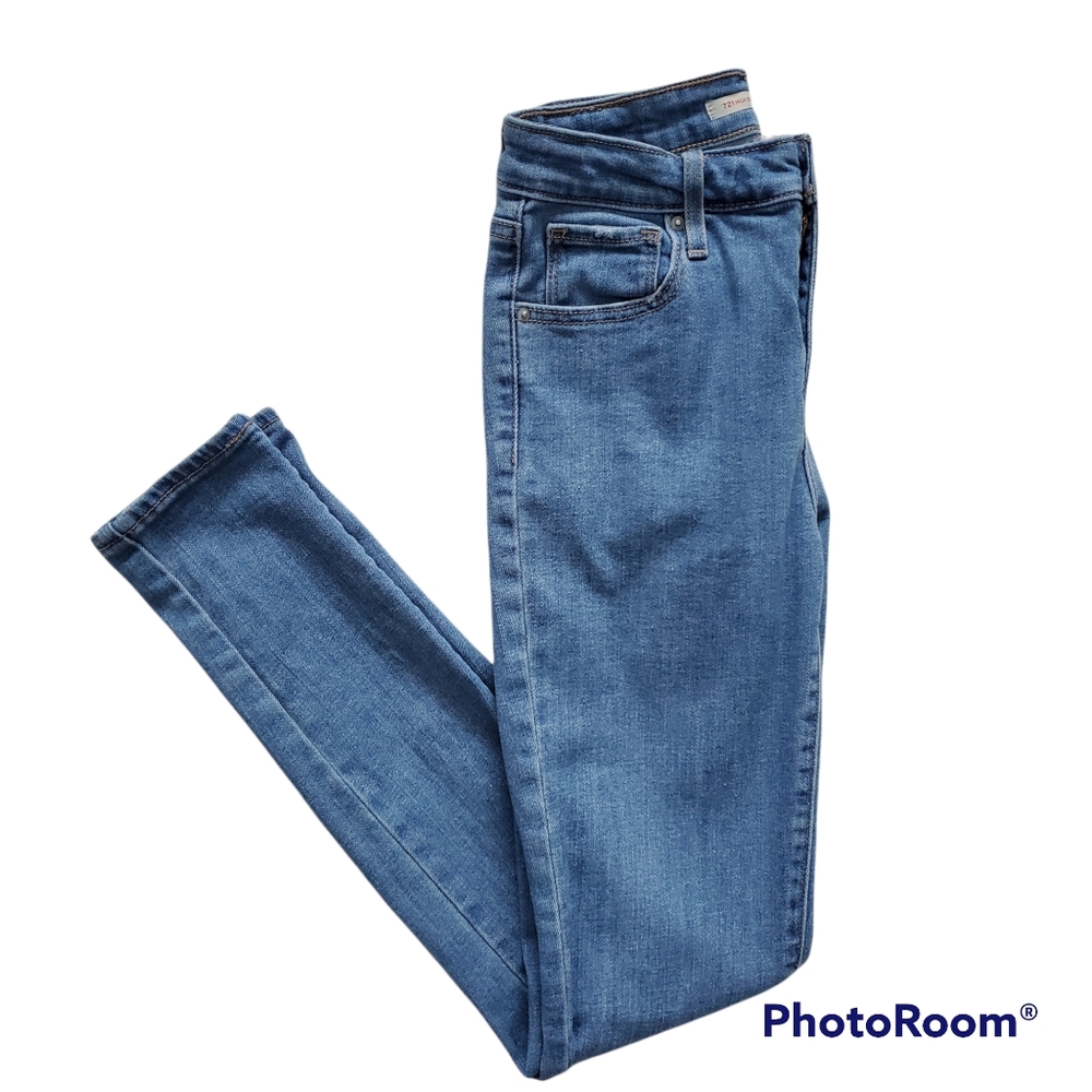Levi's Medium Wash 721 High Rise Skinny Size 26